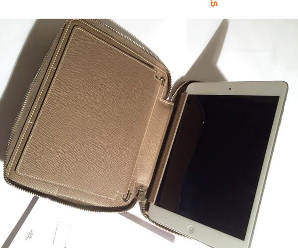 エルメス 手帳  コピー 激レア iPad mini グローブトロッター手帳 E-Zip Etoupe