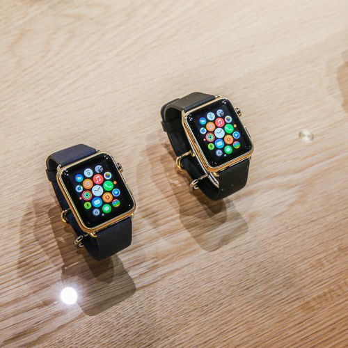 Apple Watch スーパーコピー42mm 18Kイエローゴールドケースとミッドナイトブルークラシックバックル