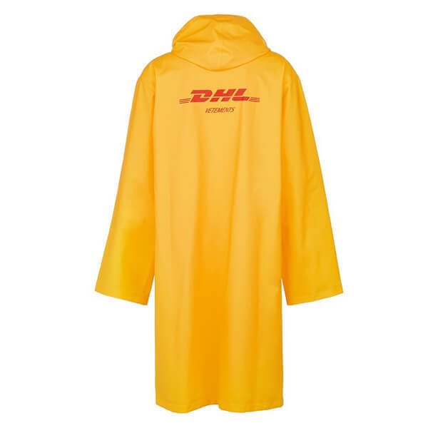 VETEMENTS X DHL 香港限定 DHL ロゴ　レインコート