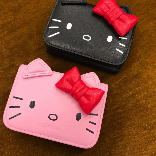 【2025春夏新作コレクション】バレンシアガ×HELLO KITTY バレンシアガ財布コピー ハローキティモチーフ ミニウォレット【限定品】6190171CBQ35616