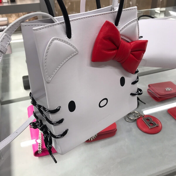 人気新作超限定 バレンシアガコピー【バレンシアガ&Hello Kittyコラボ】Shopping Tote XXS