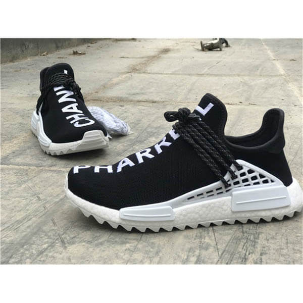 シャネル スニーカー スーパーコピー 新作 シャネル×アディダス×PHARELL PW X CC HU NMD