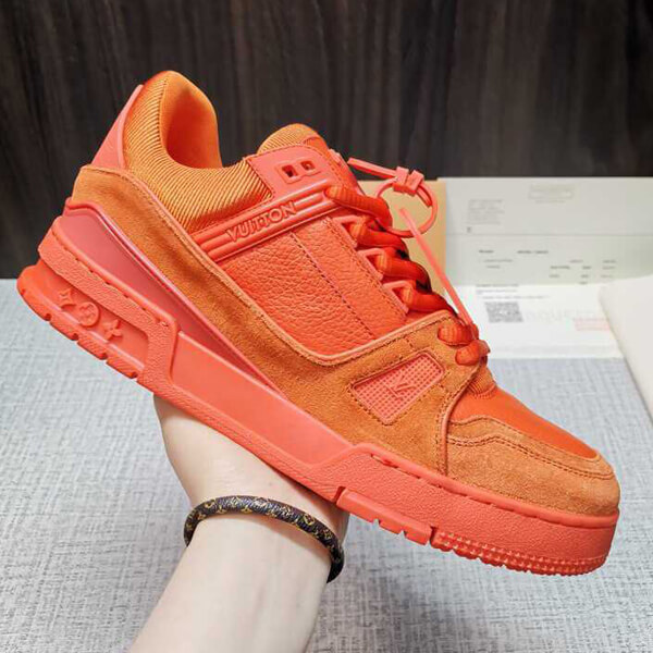 ルイヴィトン スニーカー コピー ヴァージルアブロー Trainers Orange Virgil Abloh シカゴ現代美術館