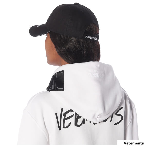 ヴェトモン キャップ 偽物 VETEMENTS Logo cotton baseball cap495058