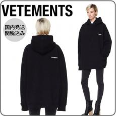 ヴェトモン ロゴ パーカー 偽物  VETEMENTS ブラックコットン フードパーカー ユニセックス オーバーサイズ　フーディ