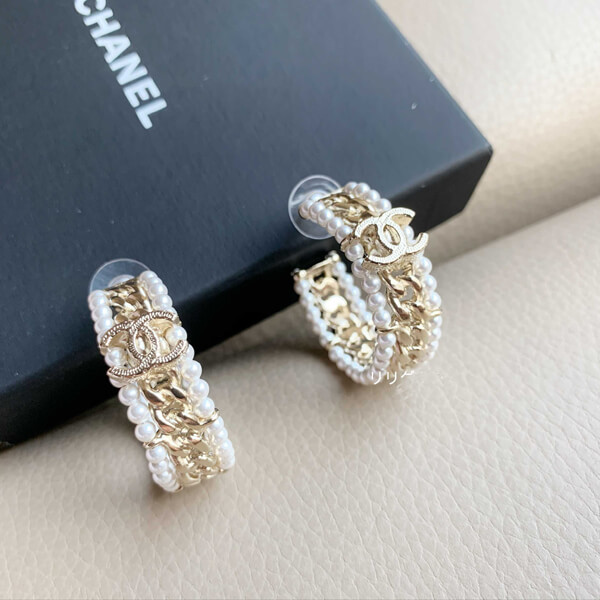 シャネル ピアス 偽物 AB2922☆キラキラとパール☆ピアス