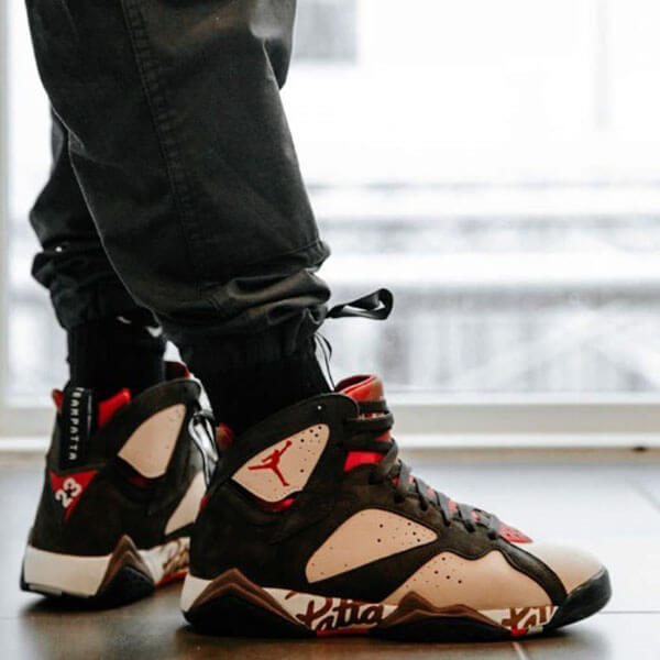 ナイキ エアージョーダン スニーカー コピー 魅惑のコラボ★PATTA × ナイキ AIR JORDAN 7 OG SP★ブラウン