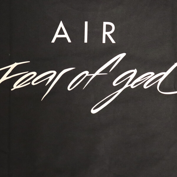 トリプルコラボ激レア! FEAR OF GOD x ナイキ スーパーコピー Air Fear of God Tee