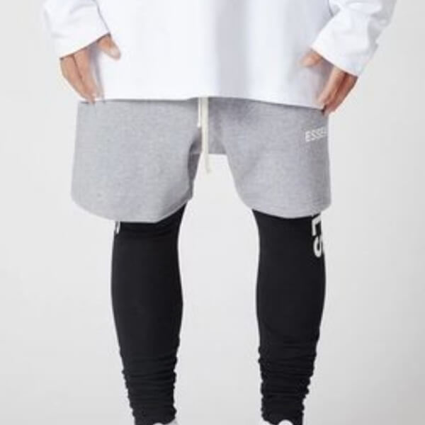 入手困難！Fear of God / FOG / エッセンシャルズ パンツ 偽物 - Sweat Shorts