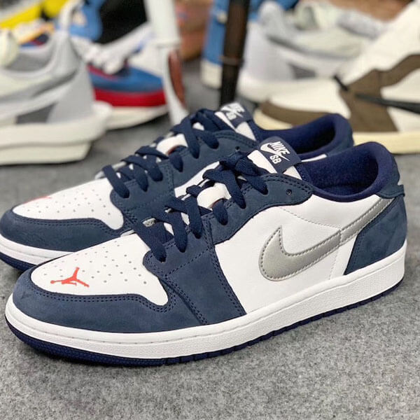 ナイキ Jordan 1 Low SB Midnight Navy コピージョーダンミッドナイト CJ7891-400