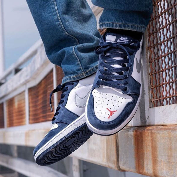 ナイキ Jordan 1 Low SB Midnight Navy コピージョーダンミッドナイト CJ7891-400