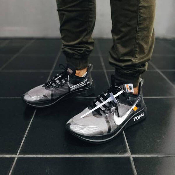 ナイキ スニーカー 人気 OFF-WHITE × ナイキ ZOOM FLY SP - オフホワイト × ズームフライ AJ4588