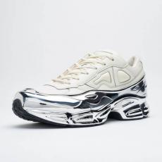 アディダス ×Raf Simons 靴 コピー♪"RS OZWEEGO" オズウィーゴ 