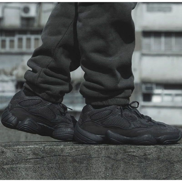 人気話題【アディダス x Kanye West】偽物 Yeezy 500 Utility Black F36640