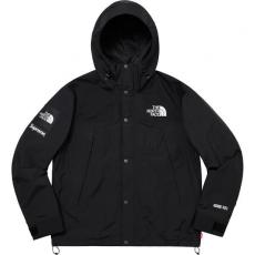 シュプリーム north face 偽物 シュプリーム ノースフェイス ダウン Arc Logo Mountain Parka Black