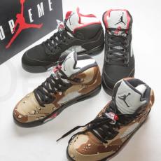 シュプリーム エアフォース 偽物 ナイキ シュプリーム Air Jordan 5 エアジョーダン 限定 コラボCamo