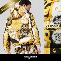 21AW ヴェルサーチェ コピー COOL☆Baroque acanthus Print ダウン...