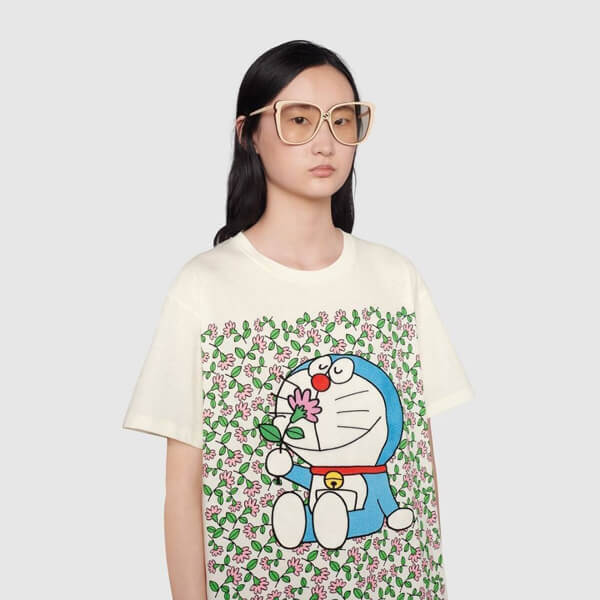  グッチ ドラえもん コラボ コットン Tシャツ お花畑柄♪ コピー615044XJDIF 9095