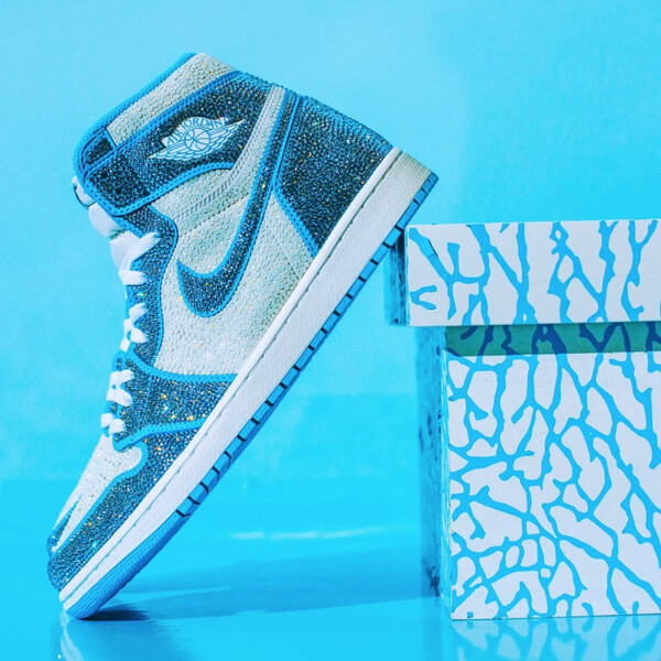 着れるアートby Danlife【ナイキ】Air Jordan 1 Retro High OG UNC