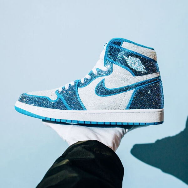 着れるアートby Danlife【ナイキ】Air Jordan 1 Retro High OG UNC