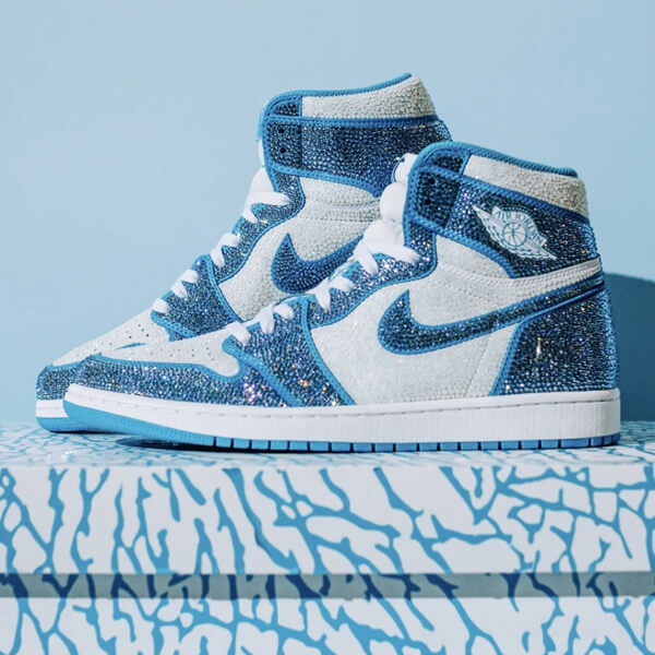 着れるアートby Danlife【ナイキ】Air Jordan 1 Retro High OG UNC