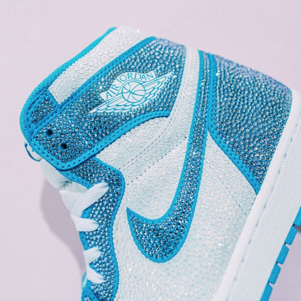 着れるアートby Danlife【ナイキ】Air Jordan 1 Retro High OG UNC