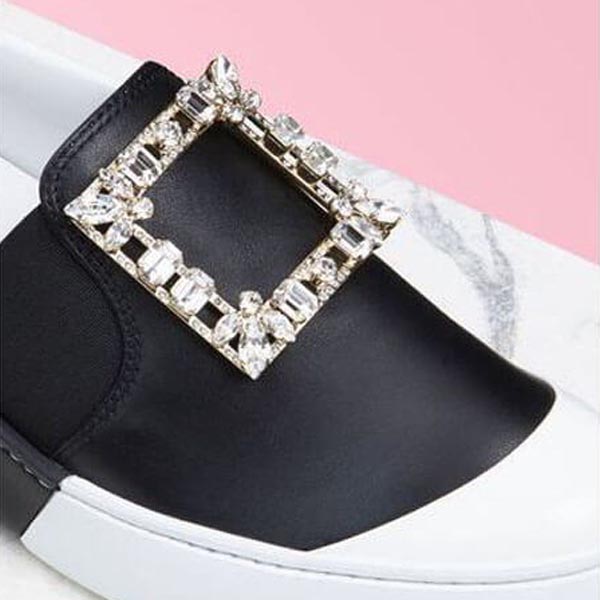 Roger Vivier  クリスタルバックル付 レザー スケート スニーカー 21030925