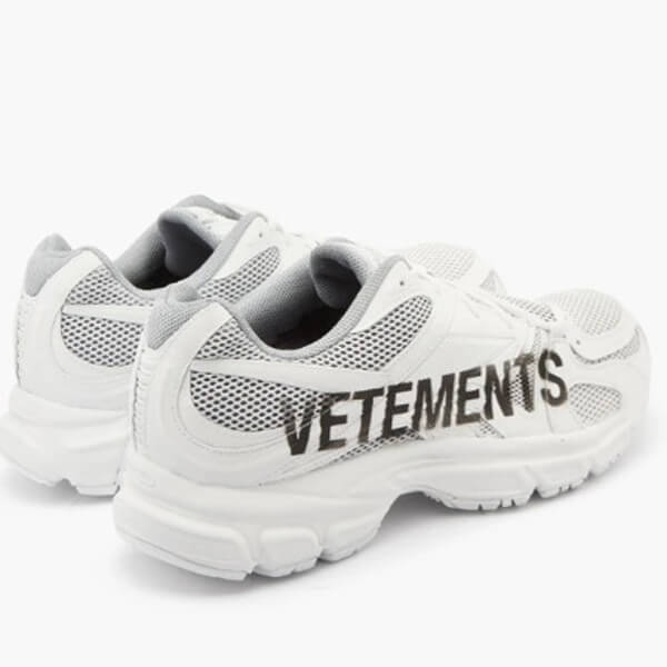 VETEMENTS★SALE！Vetements x Reebok Runner 200 スニーカー 白UE51SN200WALL