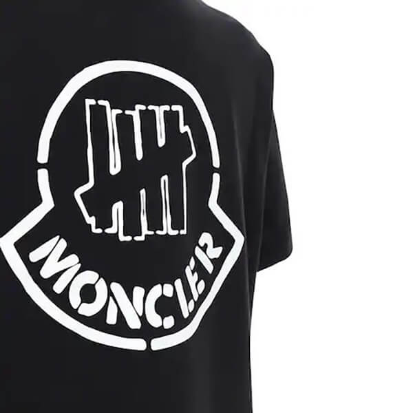 【モンクレール GENIUS 1952】UNDEFEATED コラボ半袖Tシャツ偽物★関送込