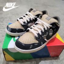 トラヴィス・スコット × ナイキ travis ダンク 偽物 SB DUNK LOW トラヴィス・スコット ナイキ