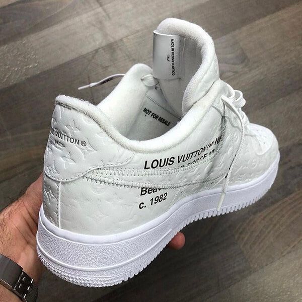 ルイヴィトン ナイキ エアフォース1 コピー スニーカー Air Force 1 完売必須