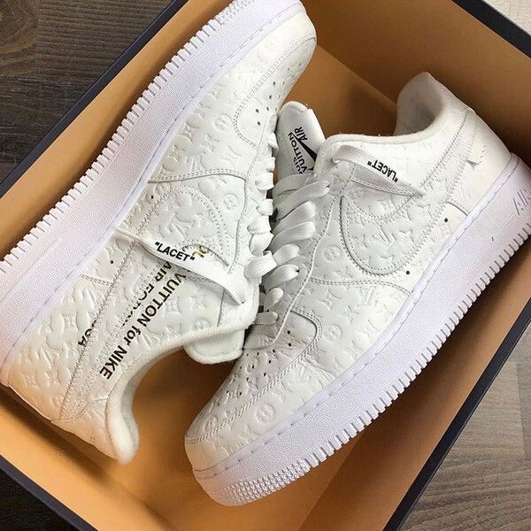 ルイヴィトン ナイキ エアフォース1 コピー スニーカー Air Force 1 完売必須