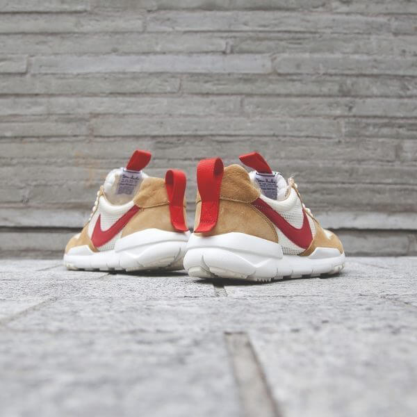 先行発売！トムサックスコラボ！Tom Sachs x ナイキ偽物 Mars Yard 2.0