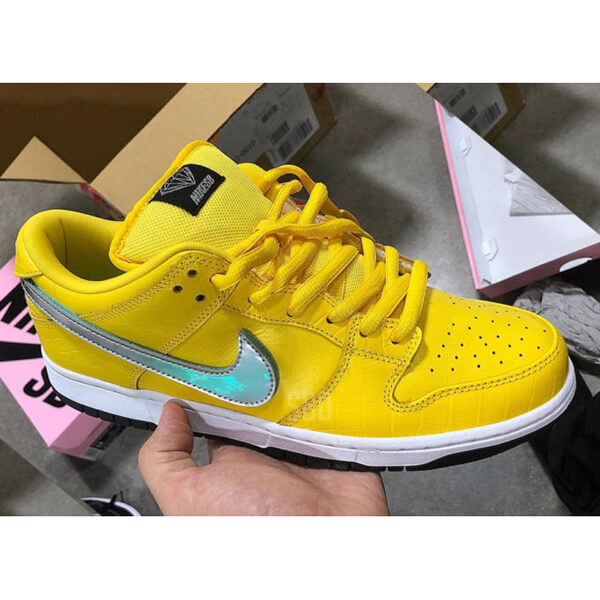 ナイキ  スニーカー 偽物 SB Dunk Low Diamond Supply Co 