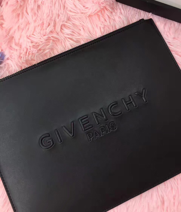 ジバンシィスーパーコピー GIVENCHY クラッチバッグ ブラック BK06072570 001 エンボスロゴ