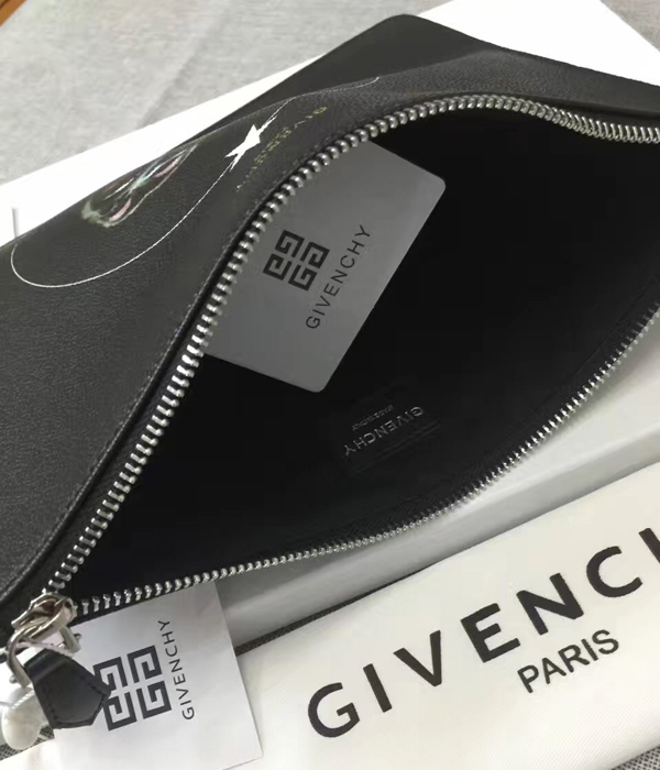 ジバンシィスーパーコピー GIVENCHY クラッチバッグ モンキー のミニポーチ