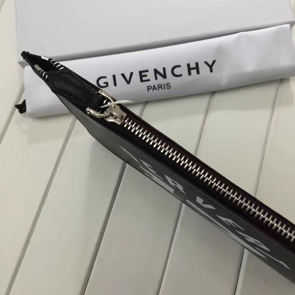 ジバンシィスーパーコピー GIVENCHY クラッチバッグ BK06072273003 PERVERT スターパッチ レザーポーチ 