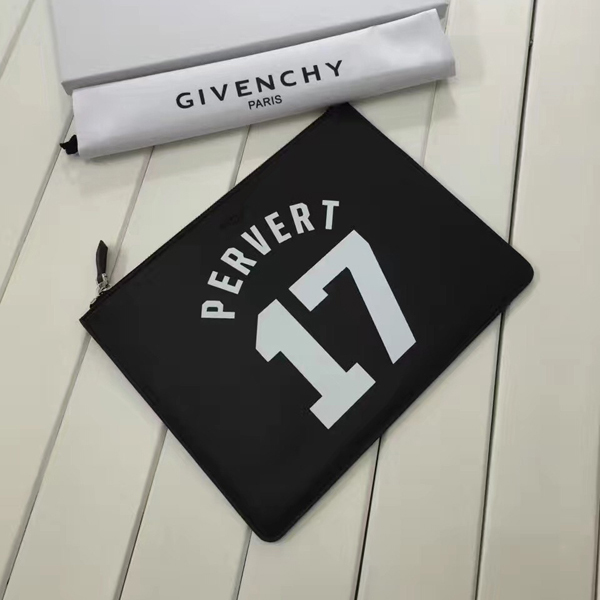 ジバンシィスーパーコピー GIVENCHY クラッチバッグ BK06072273003 PERVERT スターパッチ レザーポーチ 