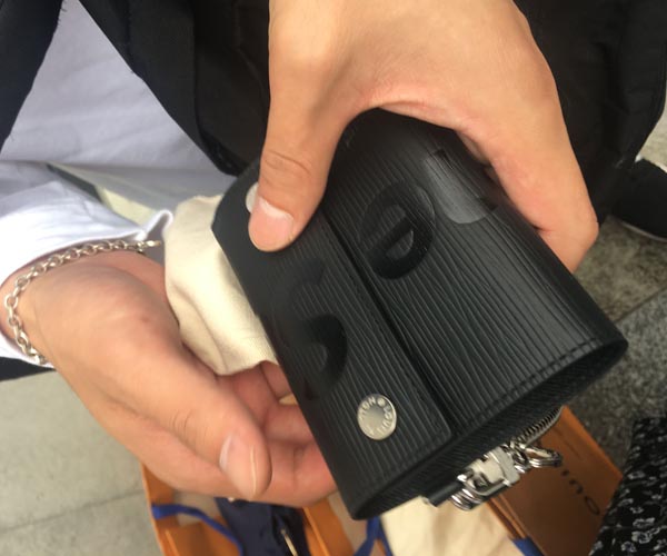 ルイヴィトン 財布 コピー シュプリーム M67711 CH.CP WALLET チェーンウォレット 三つ折り財布 ブラック エピ ルイヴィトン×シュプリーム