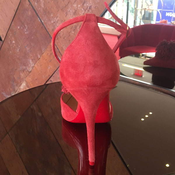 可愛く美脚に ルブタン ポンポンパンプス Tsarou 100 パンプス スエ−ドサンダル レッド 3170266R158ルブタン 靴 コピー