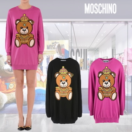 モスキーノ コピーMOSCHINO 2018 可愛い熊さん コラボ 王冠short dress TdeyBear Moschino フクシア スウェット トレーナー