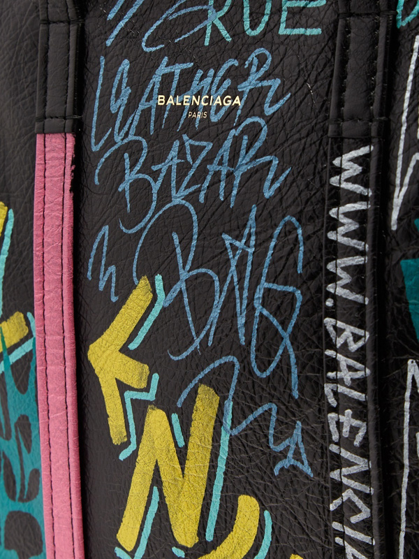 バレンシアガ クラッチバッグ Bazar Graffiti Clutch in Arena Leather バレンシアガスーパーコピー