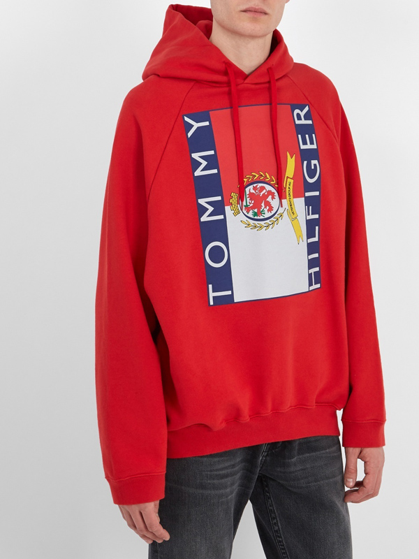 ヴェトモン パーカー コピー VETEMENTS Tommy Hilfiger ロゴ パーカー フーディ トミーヒルフィガー コラボレーション フード コットンブレンドスエットシャツ