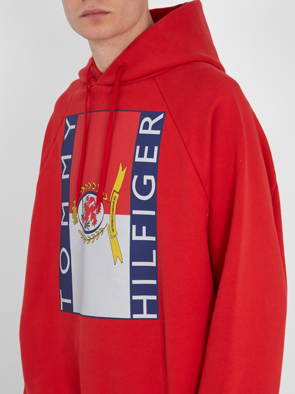 ヴェトモン パーカー コピー VETEMENTS Tommy Hilfiger ロゴ パーカー フーディ トミーヒルフィガー コラボレーション フード コットンブレンドスエットシャツ