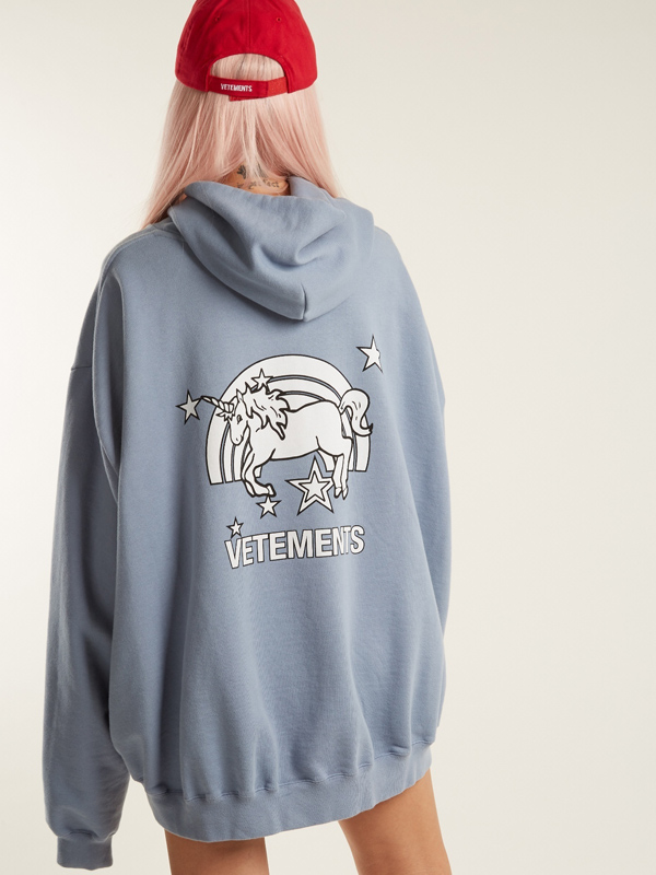 ヴェトモン パーカー コピー 18春夏新作 VETEMENTS UNICORN ユニコーンロゴフーディー ブルーグレー