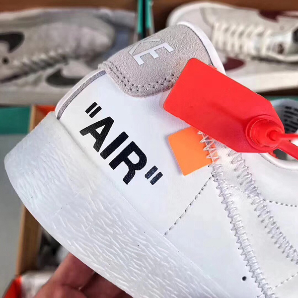 オフホワイト コピー OFF-WHITE OFF-White x ナイキ AIR FORCE 1 Blazer Low 443903-111 スニーカー