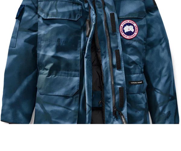 カナダグース スーパーコピー CANADA GOOSE ダウン ブルーカモ ショート丈Wyndham