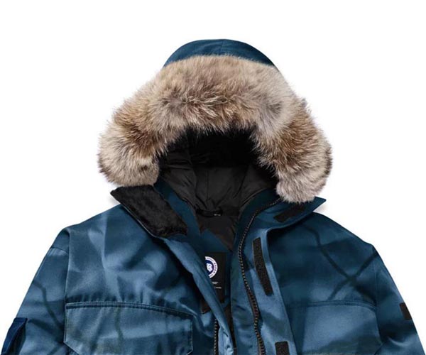 カナダグース スーパーコピー CANADA GOOSE ダウン ブルーカモ ショート丈Wyndham